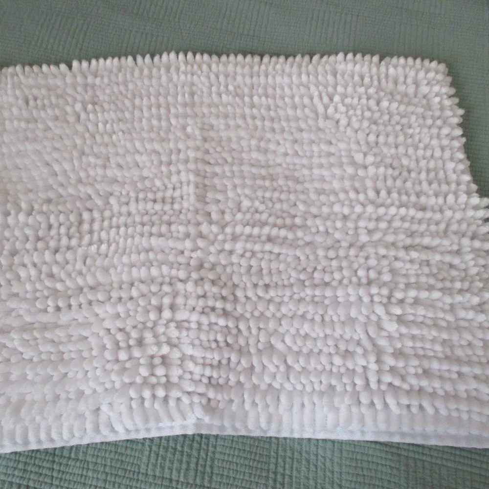 Laura Ashley White Velour Tufted Bath Mat Rug